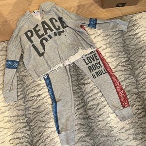 Vintage Havana sweatsuit - peace love rock and roll